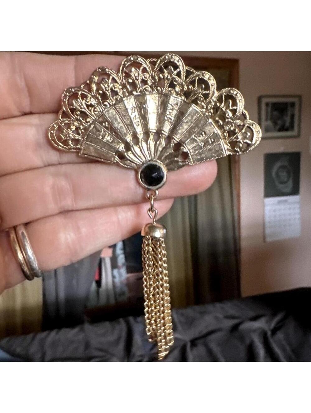 Vintage Gold-tone Asian Ogi Tassle Fan Brooch Filigree Design Black Rhinestone